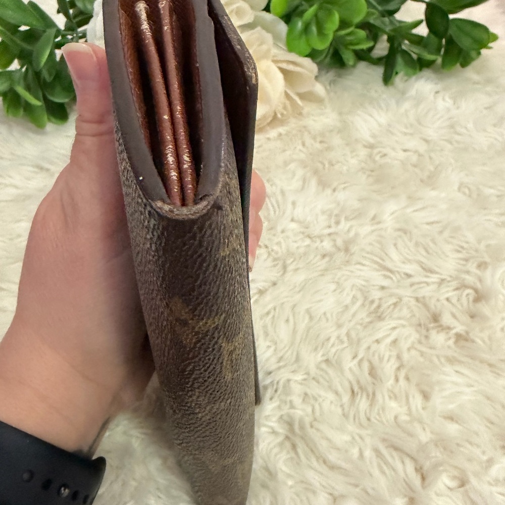 Louis Vuitton Sarah wallet - Picture 12 of 16